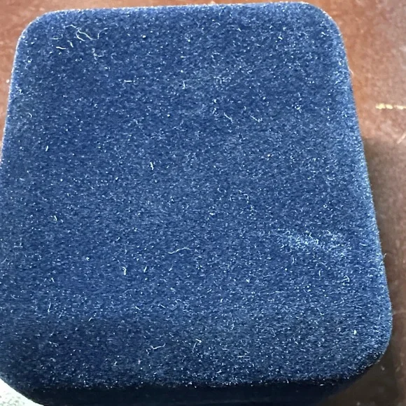 Avon vintage Silver Floral Ring - Picture 10 of 10